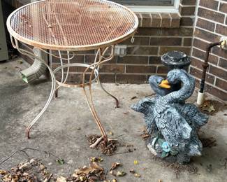 table, geese