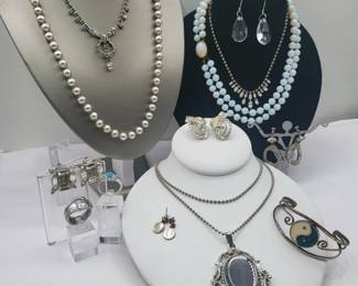2K81VtgJewelry
