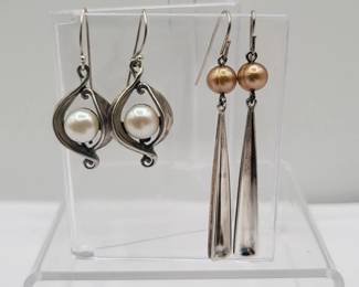 2K11PearlEarrings