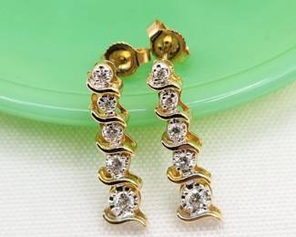 2k49DiamondEarrings