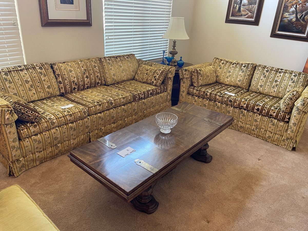 Retro couch