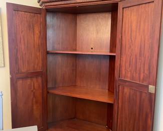 Armoire inside