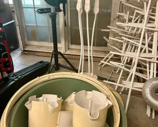 Hydroponic garden planter, $40