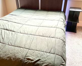 Queen size bed