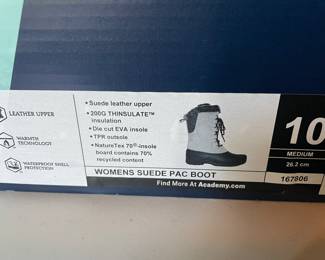 Ladies size 10 boots (new in box)