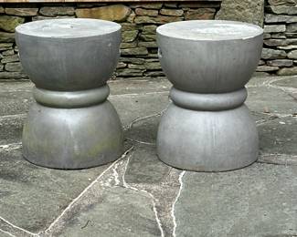 (2pc) Pair Dark Gray Drum Accent Table with Handles | Having an hourglass shape and suitable for indoor and outdoor use. Made of lightweight concrete.
Dimensions: h. 17.75 x dia. 14.25 in