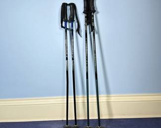 (4pc) Children’s Scott Ski Poles | Two pairs of kids ski poles with strapped handles. Both sets by Scott.
Dimensions: h. 37 in (other set is 35”)