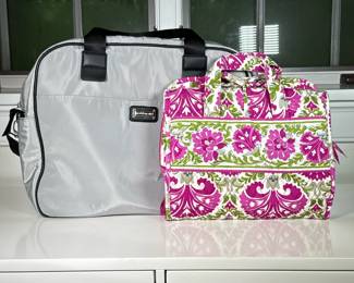 (2pc) Vera Bradley & Madden Girl Bags | Including a very Bradley hanging jewelry case and a Madden Girl nylon duffel bag - h. 12.25 x w. 16.25 in (largest)