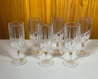 (6pc) Crystal Glass Wine Glasses Or Water Goblets |
Heavy and of nice quality, no apparent makers mark
Dimensions: h. 8.5 x dia. 3.25 in
