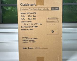 [NIB] Cuisinart Frozen Yogurt/Ice Cream & Sorbet Maker | Mode ICE-30BCP1. Never opened or used.
Dimensions: h. 17 x w. 11 x l. 11 in
