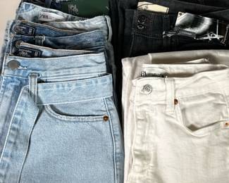 (6pc) Young Lady’s Denim: Proportion Of blue, Abercrombie, And Others | Including a pair of Proportion of Blu wide leg denim pants, shorts from Abercrombie, Wild Fable (Target), and Zara, plus a pair of Zara white denim pants; all size 24-25