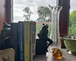 Frog Bookends, Swung Vase
