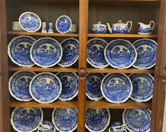 Large Dinner set of Copeland Spode's Tower, 16 Dinner Plates, Cups Saucers, Serving Pieces.