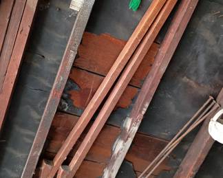 Wooden stiltz