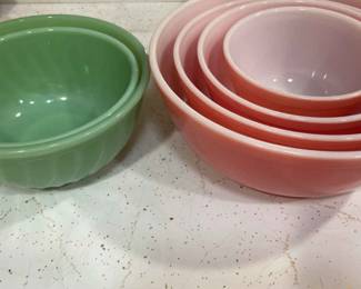 Set Of Pyrex Mixing Bowls And Two Fire King Bowls