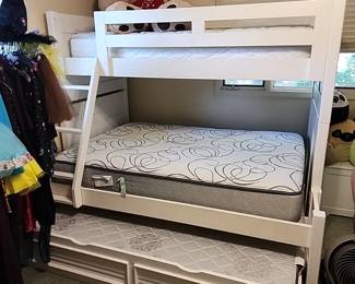 Triple bunk beds