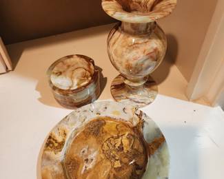 The Ore Cart Rock Shop marble pieces