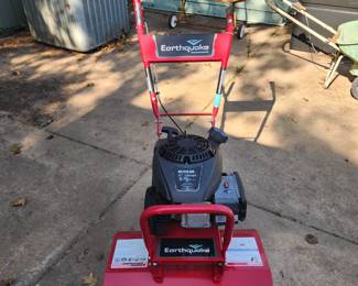 Earthquake Badger Rototiller