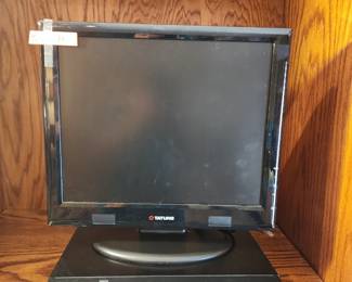 Tatung monitor and Everfocus DVD Player