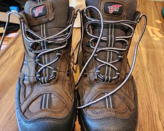 New Red Wing steel toe boots size 11.5