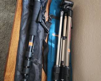 2 tri pods
