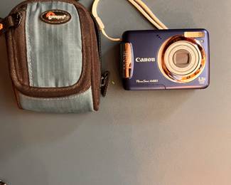 Canon Power Shot A480 with Case