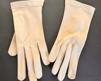 VTG.  Lady’s Gloves 