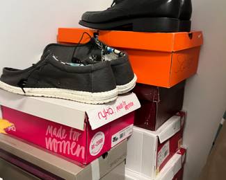 Women’s size 8. Men’s size 15