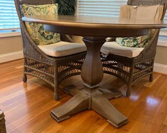 Ethan allen kitchen set. Gray. Gorgeous and in perfect condition.