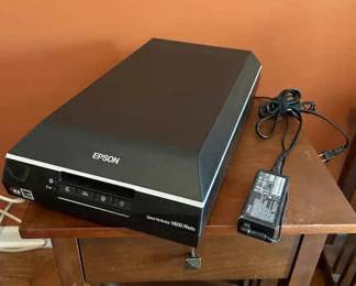 Epson Perfection V600 Photo Document Scanner