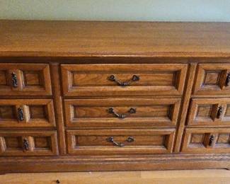 Dixie Dresser