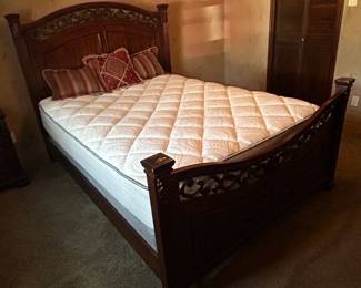 Queen size bed