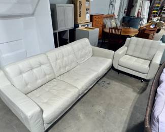 Tufted White Leather Sofa & Chair Orlando Estate Auction
