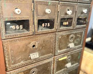 Vintage Mailbox Orlando Estate Auction