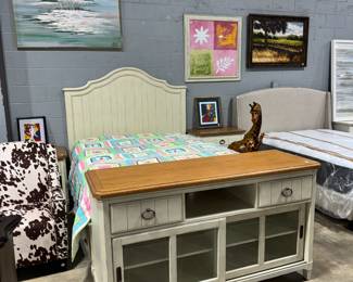 Panama Jack Console and Bed Orlando