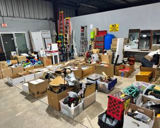 Box Lots of Misc Household Items, Decor and Collectibles Orlando Estate Auction