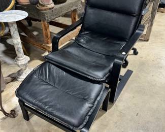 Chair and Ottoman Orlando