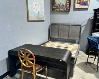 Bed, Desk & Chair Orlando