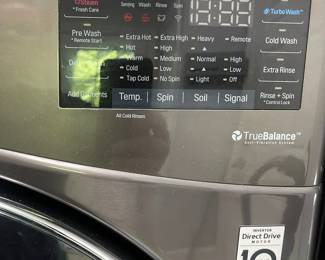 W133 - $1000. LG Washer/Dryer set. Excellent condition!
