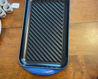 W99 - $50. Le Creuset #40