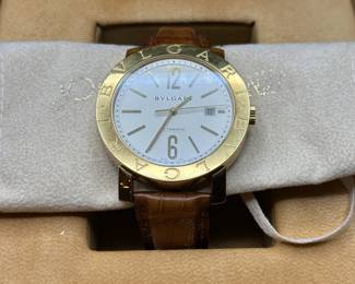 J27 - $6500. Bvlgari BB42GL Auto 18kt Mens Watch. WORKS! Some scratching on the gold case - I don't see any scratches on the crystal.