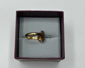 J11 - $175. Size 8. 10kt gold 1952 Class Ring.