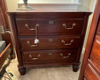W68 - $300 PAIR. Newport Cabinet Solid Wood Furniture. Measures 32" x 17.25" deep x 30.5" tall. One has significantly more wear than the other. All drawers slide.