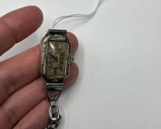 J23 - $60. Ladies Art Deco 1920s Bulova 14kt GF. Has 1/2 band.
