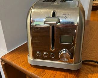 W147 - $30. Lofter Toaster.
