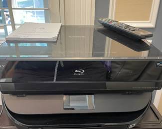 W54 - $25. Sony Blu-Ray Player model BDV-IS1000.