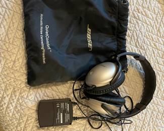 W76 - $10 Bose QuietComfort Acoustic Noise Cancelling Headset