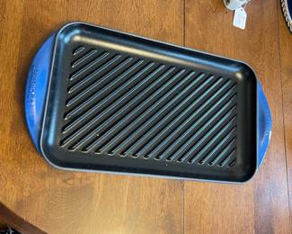 W99 - $50. Le Creuset #40