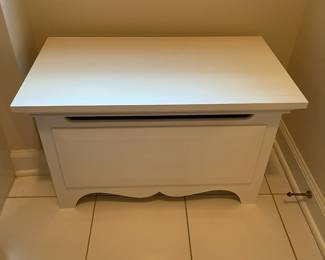 W87 - $30. Storage Trunk. 29" wide x 16.5" deep x 17" tall.