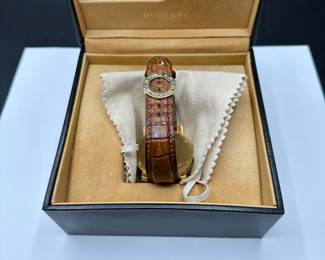 J27 - $6500. Bvlgari BB42GL Auto 18kt Mens Watch. WORKS! Some scratching on the gold case - I don't see any scratches on the crystal.